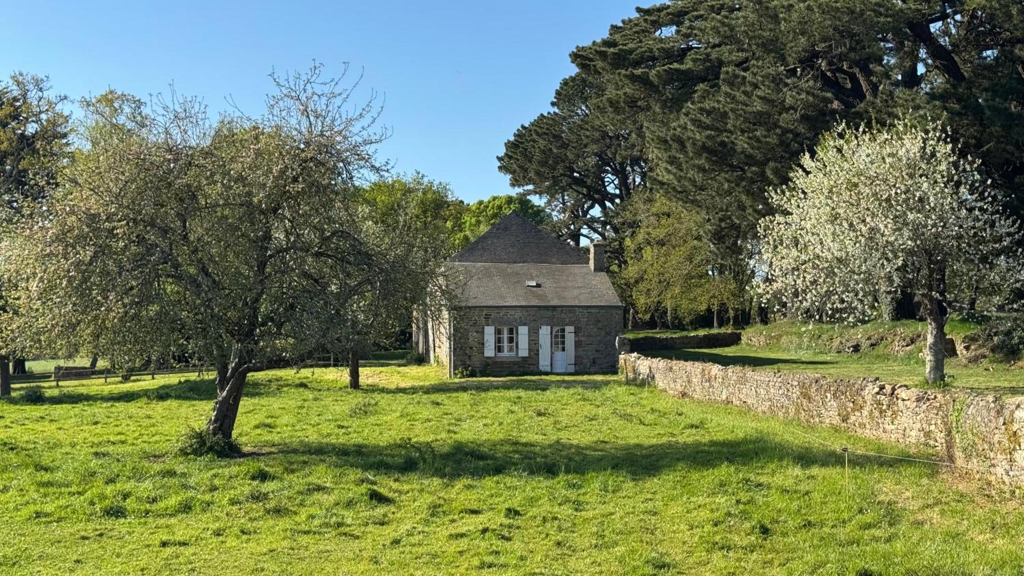 Gite De Couple Cosy Avec Vue Sur Chateau Tremohar - Golfe Du Morbihan, 20 Min De Vannes Berric Exterior foto